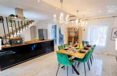 Zagvozd Villa | Villa Andrea in Makarska by Villas Guide