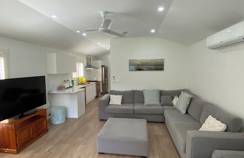 Wisemans Ferry Cabin | Waterfront Double-Cabin Family Retreat