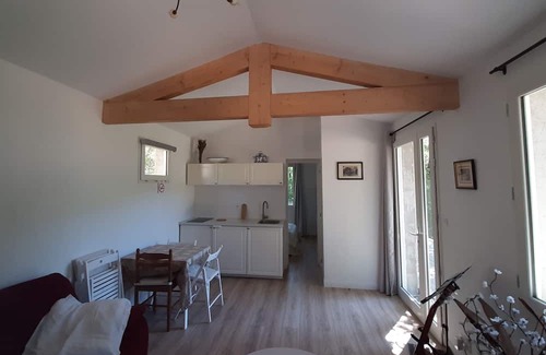 Sainte-Croix-a-Lauze House | Country cottage, calm and relaxation in the sun.