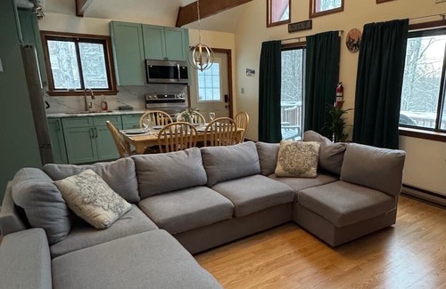 Hamlin Ski Chalet | The Notch - Lake, pools, golf, Ski Hill, and more