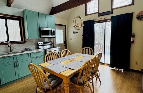 Hamlin Ski Chalet | The Notch - Lake, pools, golf, Ski Hill, and more