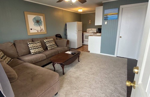Hampton Apartment | 23 B ST Apartments