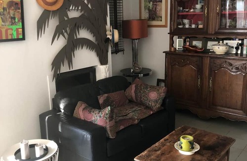 Hauteville-sur-Mer House | Just 50m from the sea, this pretty, comfortable villa is ideal for family vacations.