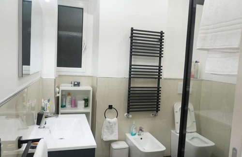 San Fruttuoso Apartment | Apartment 'Marassi' with Balcony, Wi-Fi and Air Conditioning