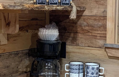 Ripley Cabin | Welcome to The Outskirts! Comfy Cabin Studio perfect for that weekend getaway.