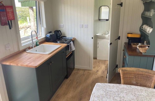 Inishmacatreer Cabin | Lakeside Cabin with private lakeshore access.