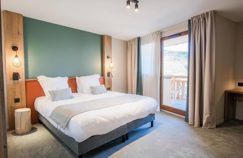 Mont-de-Lans Hotel | Wifi, 10m from ski slopes, swimming pool, sauna, tv, 27m², Les 2 Alpes