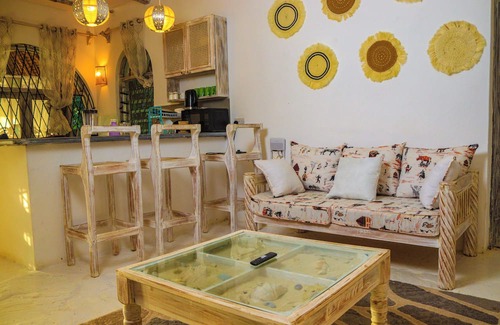 Mtwapa Villa | Chic 2-bedroom villa with AC, WiFi in amazing Mtwapa