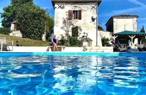 Champagne-et-Fontaine House | Spacious estate in superb Champagne-et-Fontaine with WiFi, endless opportunities