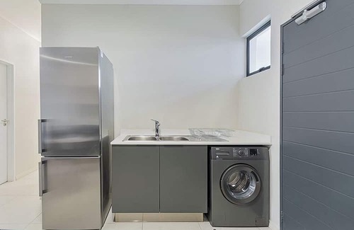 Greater Johannesburg Metropolitan Area Apartment | Urban Luxe Retreat-93 on New