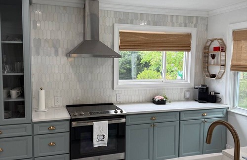 Utica House | Cozy 4-bedroom house in South-Utica!