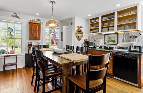 West Barnstable Other | Gorgeous Old Farmhouse w/Spa Near Beach. Pet Friendly!