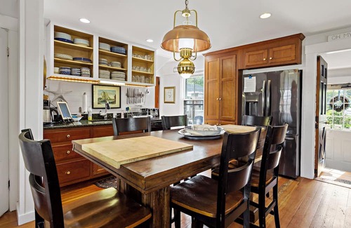 West Barnstable Other | Gorgeous Old Farmhouse w/Spa Near Beach. Pet Friendly!