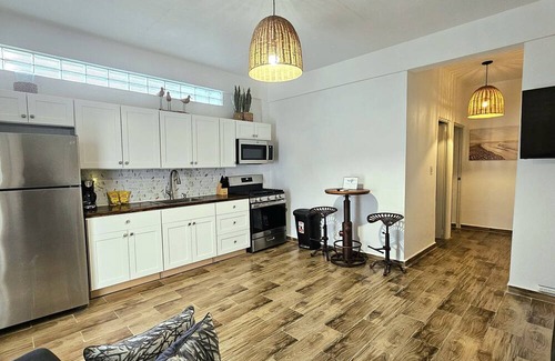 Miradero Apartment | A Splash of Oasis near beautiful beaches & bars