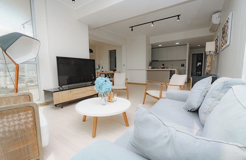 Tumba Vieja Apartment | Luxury 2BR Cityview apt, parking and balcony