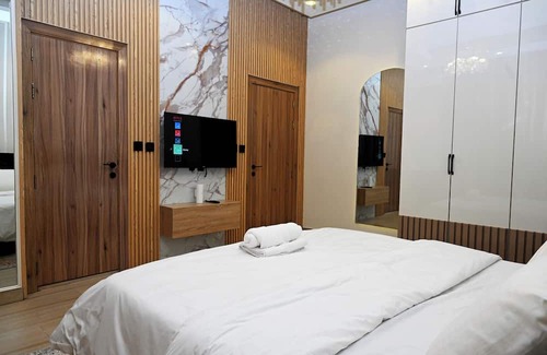 Oshodi-Isolo Apartment | Techsphere Apartment with 2 bedrooms: 10 minutes from the Airport