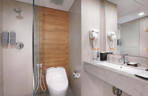 East Jakarta Hotel | Comfortable Stay at Harper MT Haryono by ASTON - 4 Star
