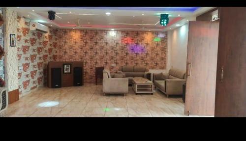 Bhopal Resort | The Royal Resort