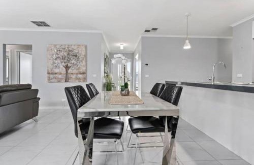 Bonshaw House | Discover Your Home Away from Home in Bonshaw