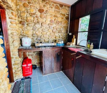 Kampot House | Cozy Wooden House with 2 Beds and Family-Friendly Amenities