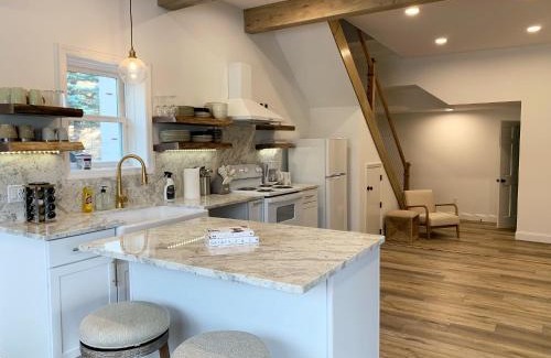 Hunter Hotel | Charming Hunter Cabins: Child-Friendly Retreat Awaits You