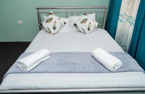 Mbezi Beach Bed & Breakfast | Comfy Home Mbezi beach-Lulu Room