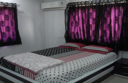 Bhuj Hotel | Shree Radhe Bungalow Bhuj
