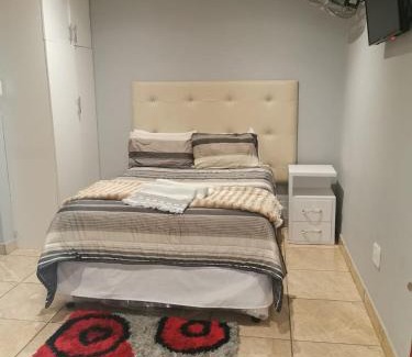 Bayswater House | Tripple D Guest House