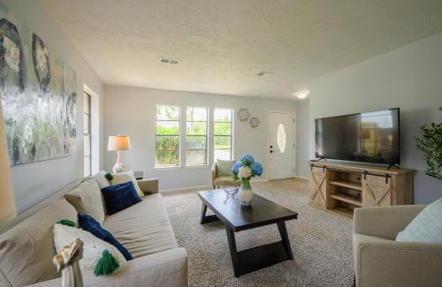 Riverside Terrace House | Spacious Modern House near Downtown & Medical Center