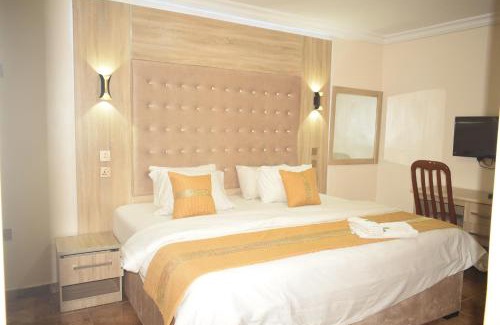 Benin City Hotel | ZAFIKE ROYAL Hotel