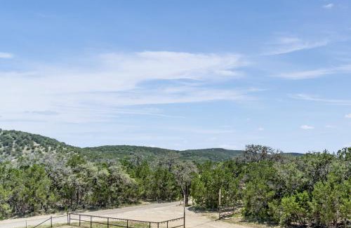 Bandera House | Lucky Star Ranch - Stargazer