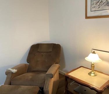 Lovelock Apartment | Explore Family-Friendly Comfort at The Link Vintage Motel