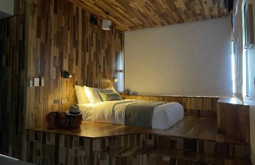 Roble Villa | Serene Cabin Retreat Offering Pet-Friendly Amenities