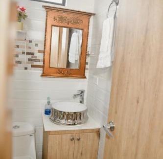 Retiro House | Luxury Casa de Lujo in La Ceja with BBQ and Parking