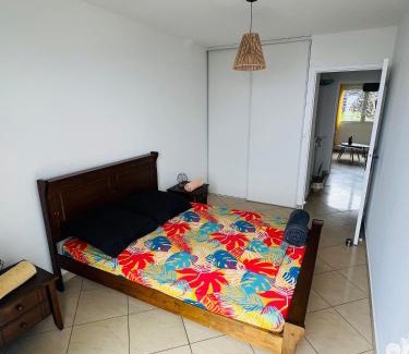 Piton Saint-Leu House | Idyllic Ocean View Chambre with Pool & Family-Friendly Vibes