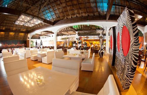 Sambo Creek Hotel | Discover Hotel Palma Real: Beachfront Oasis with Pool