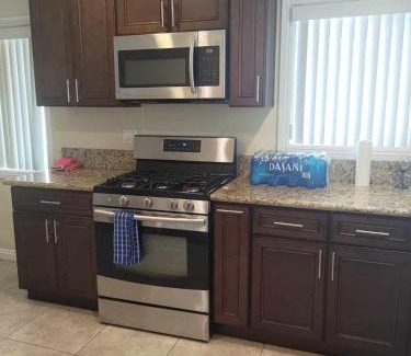 South Gate House | Budget-Friendly Hidden Gem with Family-Friendly Amenities