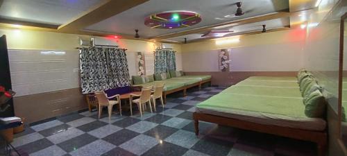 Hogenakkal Cabin | Budget-Friendly Stay at Hotel MK Paradise for Families & Pets