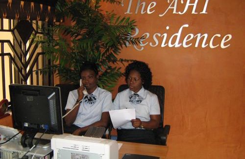 Igbobi Hotel | Budget-Friendly AHI Residence with Family Amenities