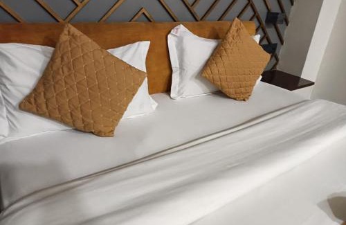 Bison Valley Hotel | Family-Friendly Haven at Zoz Bisonvalley with Dining Options