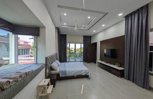 Shamirpet Villa | Nature Retreat Villa Near Hyderabad with Hot Tub & Pet-Friendly