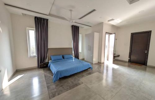 Shamirpet Villa | Nature Retreat Villa Near Hyderabad with Hot Tub & Pet-Friendly