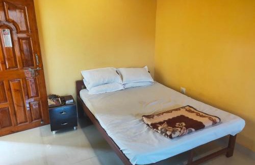 Mandrem Apartment | Cozy Mahalaxmi Guest House: Pet & Child Friendly Stay