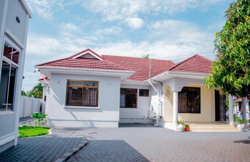 Mwananyamala Hotel | Pet-Friendly Plavender Lodges in Dar Es Salaam