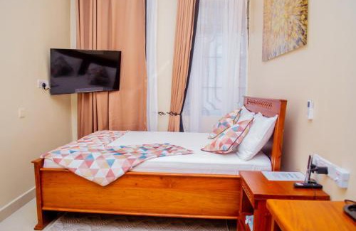 Mwananyamala Hotel | Pet-Friendly Plavender Lodges in Dar Es Salaam