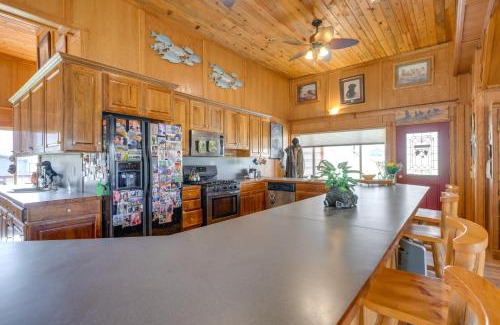 Salmon House | Pet-Friendly Salmon Vacation Rental with Mountain Views