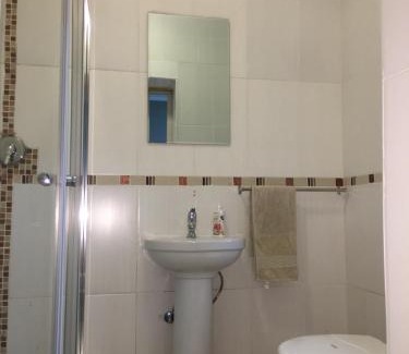 Lobatse Bed & Breakfast | Cozy Sondic Guesthouse: Family-Friendly with Breakfast