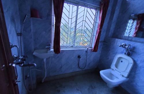 Diamond Harbour Hotel | Budget-Friendly Highland Park Abasik with Great Amenities
