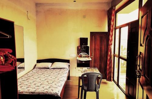Diamond Harbour Hotel | Budget-Friendly Highland Park Abasik with Great Amenities