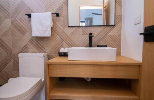 Inoa Villa | Relaxing Retreat at Casita Bower with Pool & Family Fun